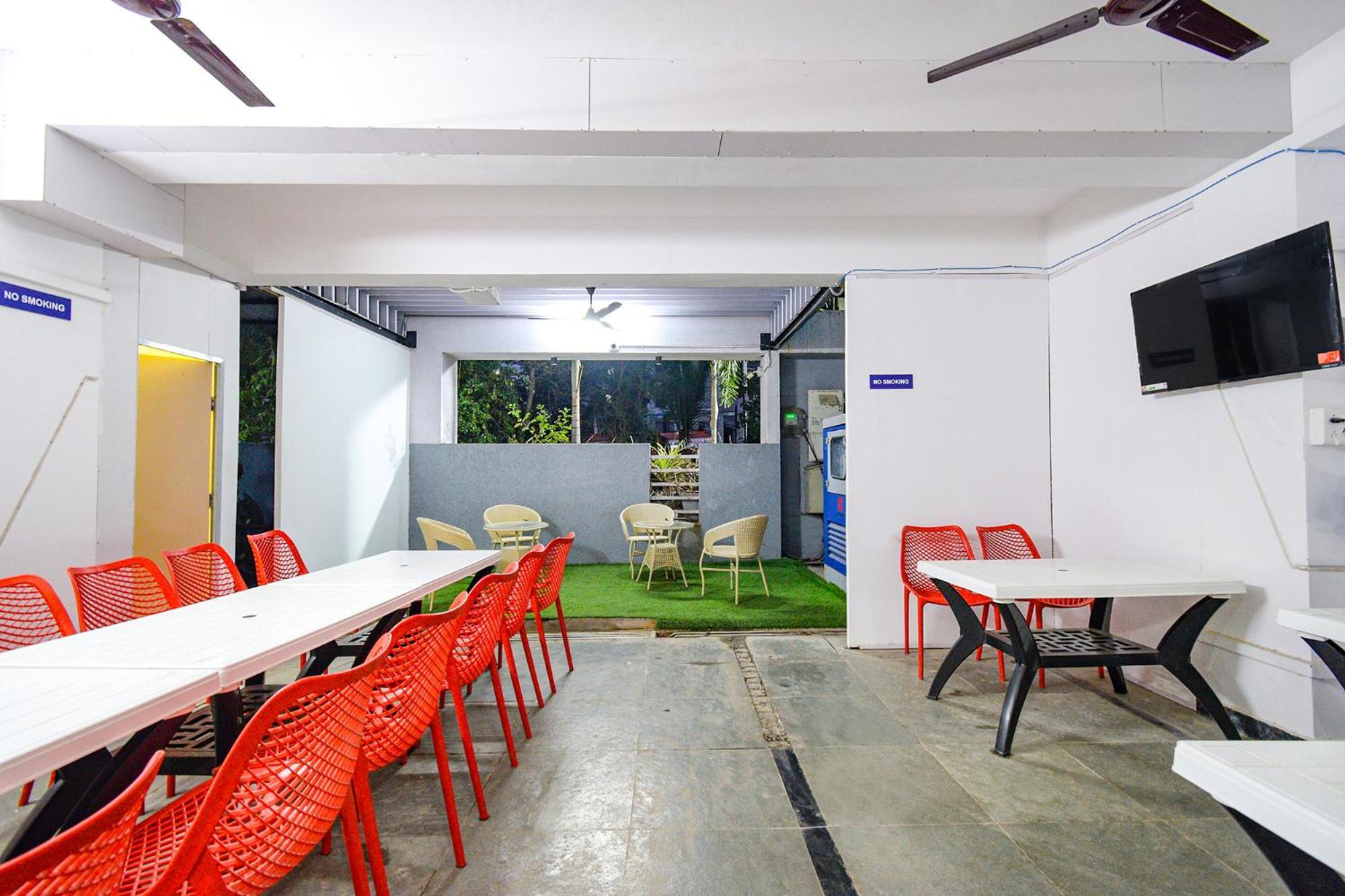 Kondapur  Fabhotel The Botanica - Nr Hyderabad Central University, Kondapur מראה חיצוני תמונה